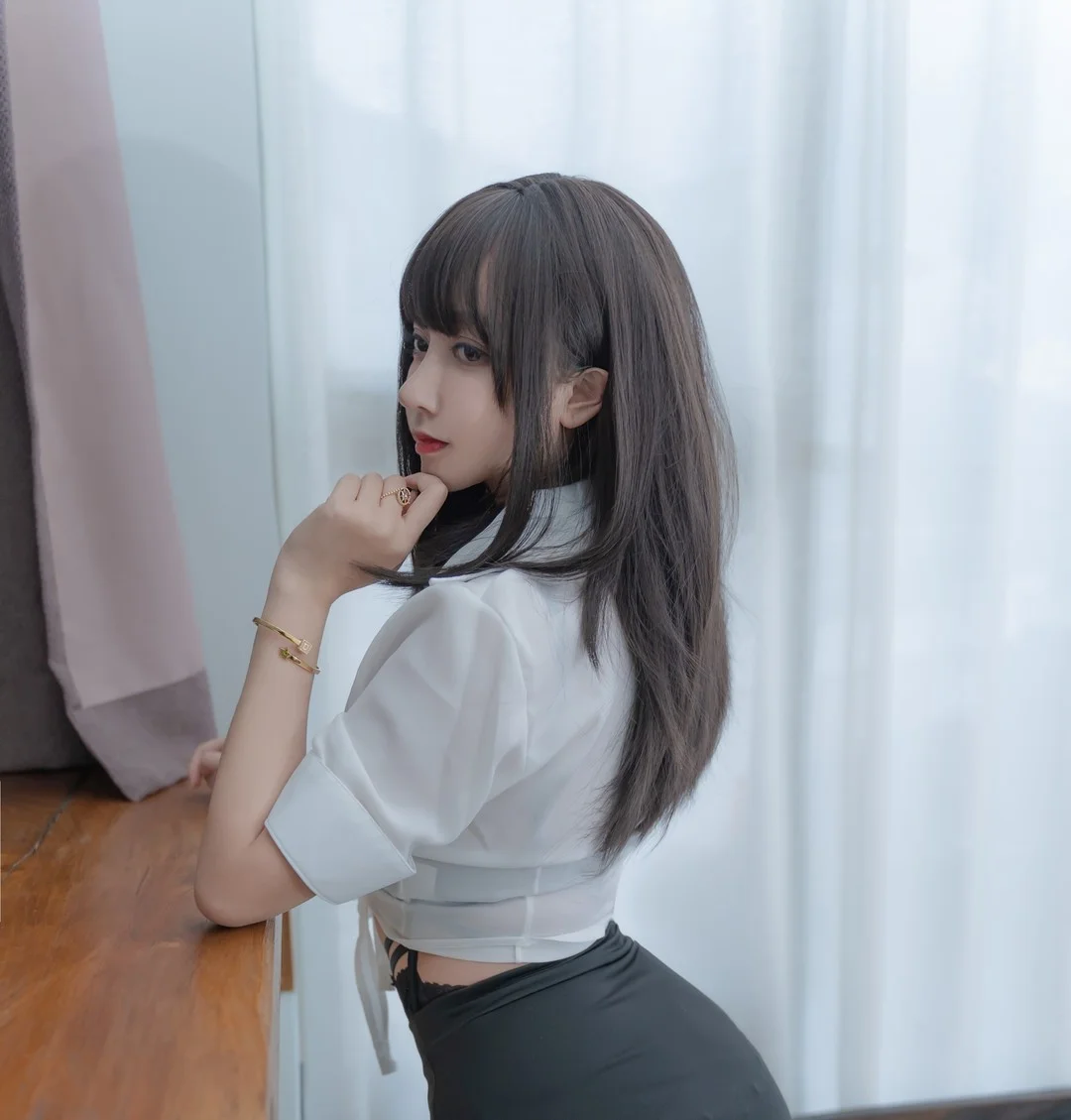 过期米线线喵写真图片(2)