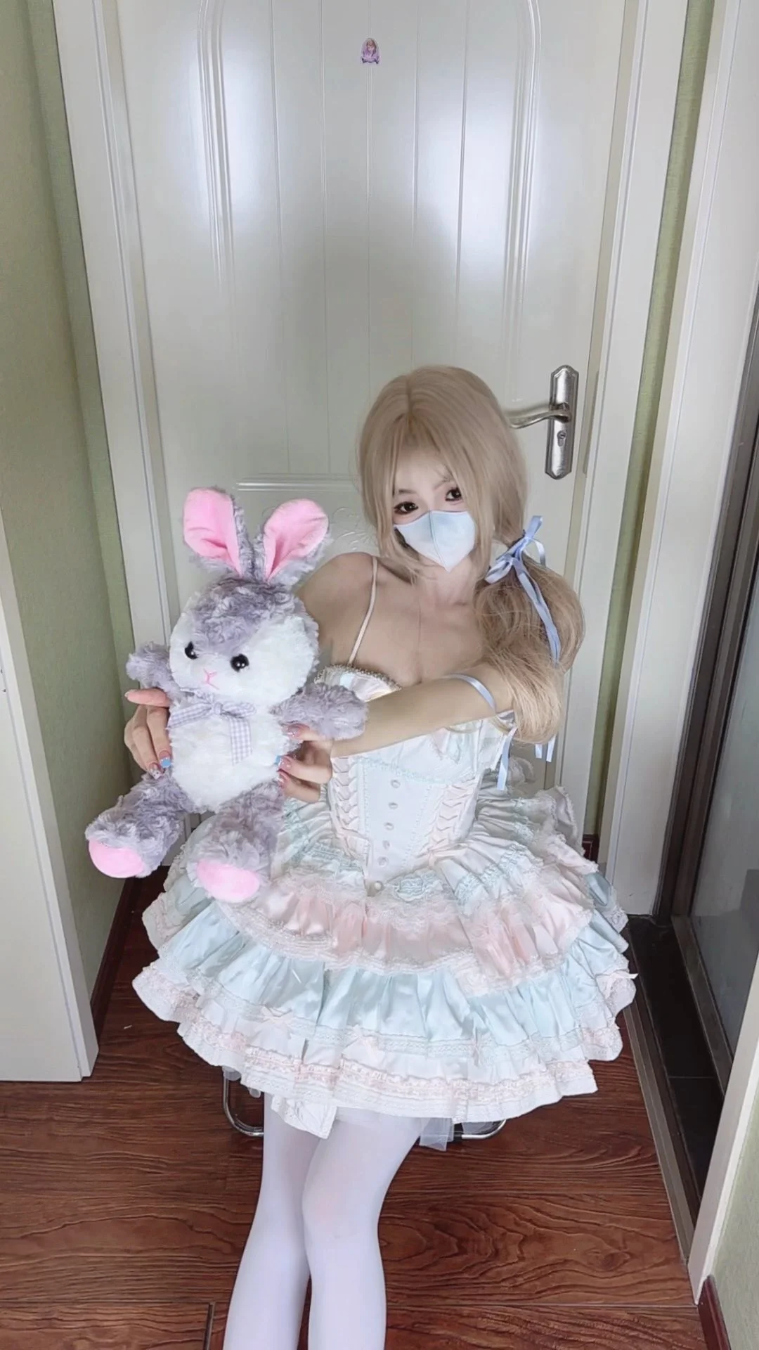 一口白桃七全套写真65.22G无水印持续更新