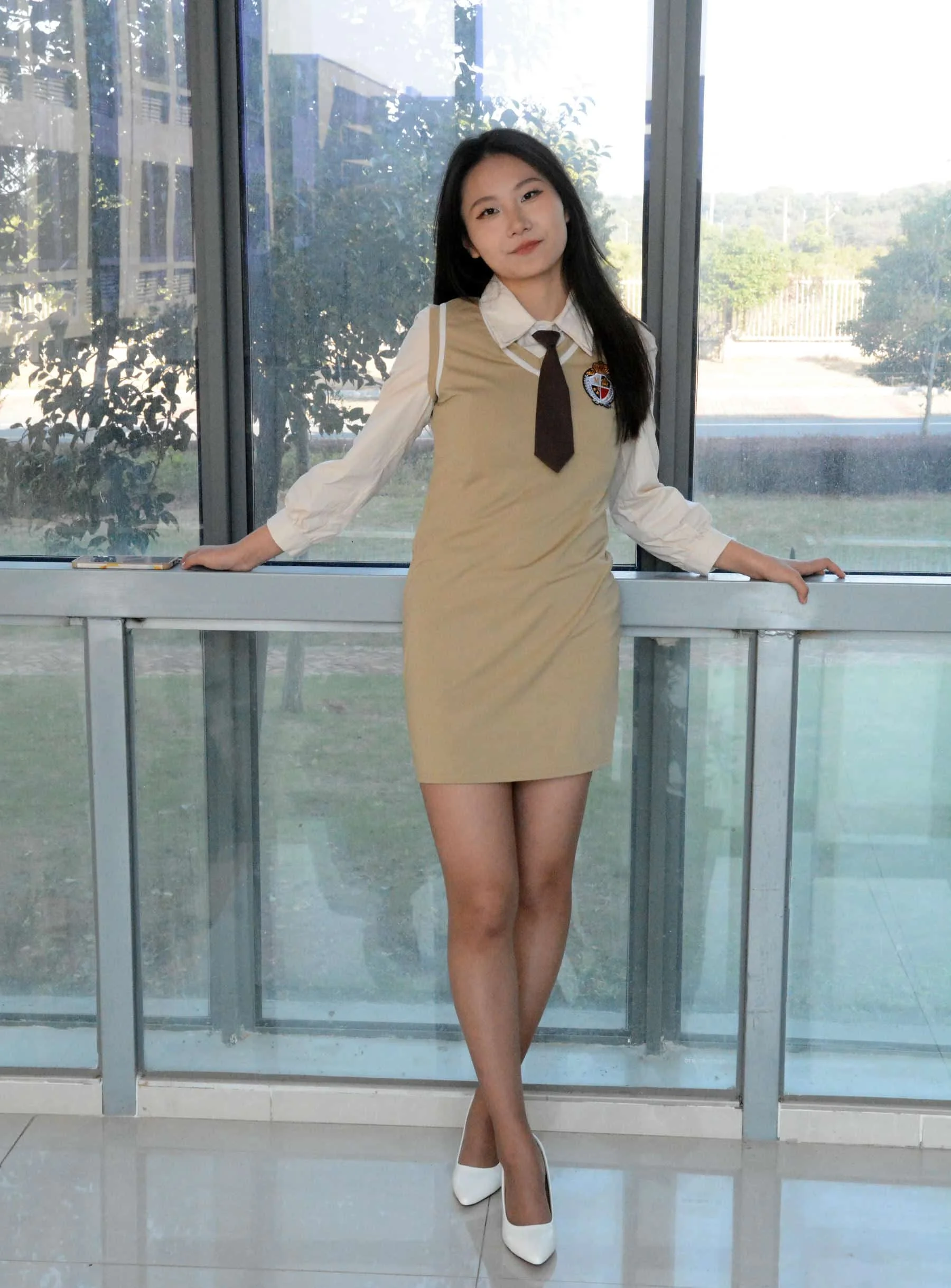 爱月下灰色T恤短裤肉丝光腿JK丝袜美足16期完整写真合集